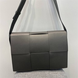 Bottega veneta BV woven leather large square casette flap Messenger bag