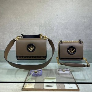 FENDI 8BT284/8M0381 KAN I Classic Flip Shoulder Bag