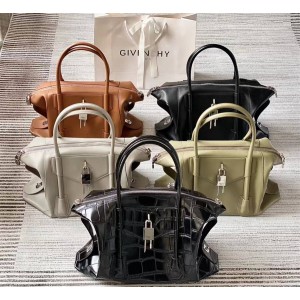 Givenchy BB50HAB Medium Antigona Soft Lock Handbag