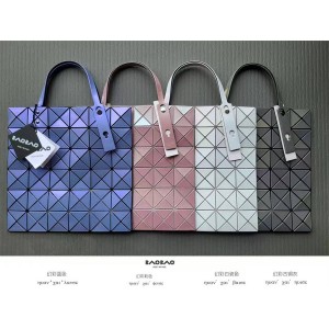 Issey Miyake Classic six-compartment tote