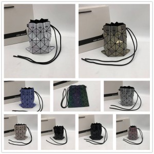 ISSEY MIYAKE new drawstring bucket bag