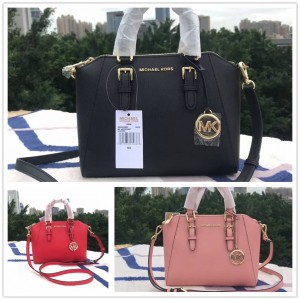 Michael Kors MK Ciara Dumpling Bag Handbag